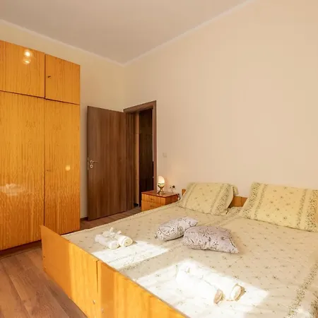Apartment Lucie Top Center - 5 People Sofia