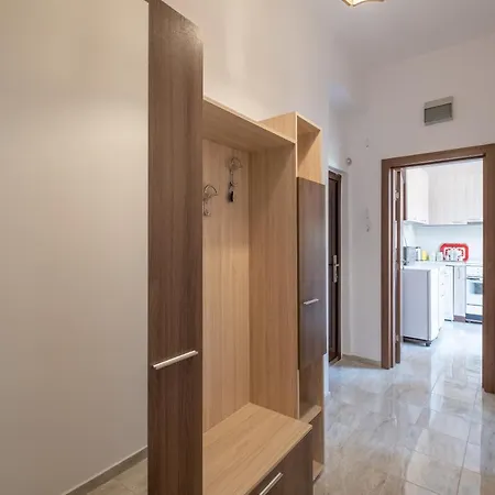 Apartment Lucie Top Center - 5 People Sofia
